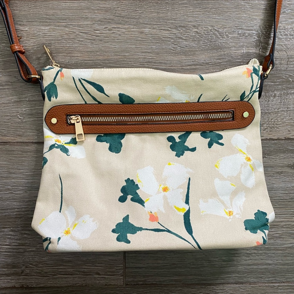A New Day Floral Cross Body Purse - Picture 3 of 12